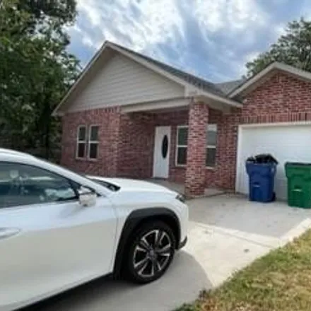 Rent this 3 bed house on 1910 Wesley Street in Greenville, TX 75401
