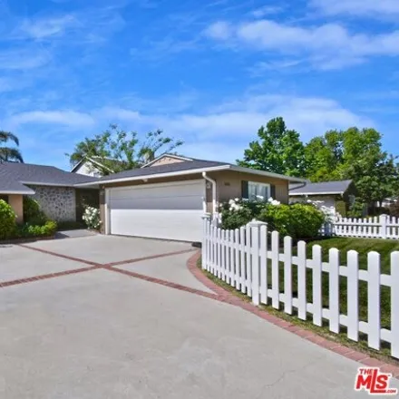 Image 7 - 13464 Weddington Street, Los Angeles, CA 91401, USA - House for sale