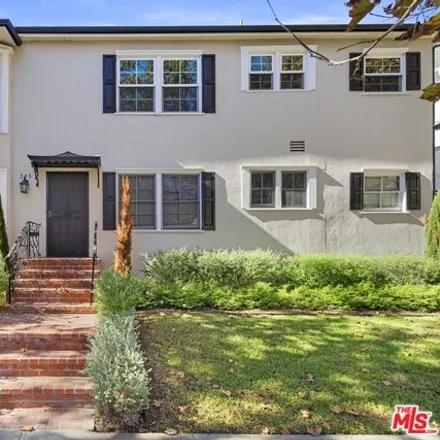 Rent this studio house on 369 North Sycamore Avenue in Los Angeles, CA 90036