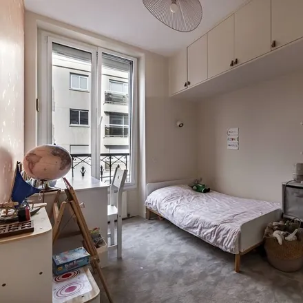 Rent this 4 bed apartment on Boulogne-Billancourt in Hauts-de-Seine, France