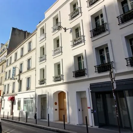 Image 7 - 9 Rue Forest, 75018 Paris, France - Apartment for rent