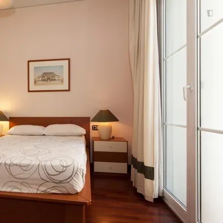 Rent this 3 bed apartment on Carrer de Girona in 132, 08037 Barcelona
