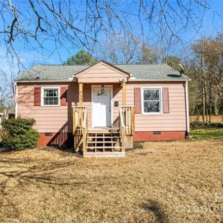 Buy this 2 bed house on 165 Brookwood Street in Chester, SC 29706