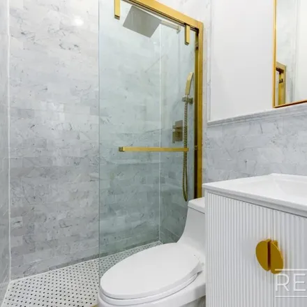 Image 5 - 531 Chauncey Street, New York, NY 11233, USA - House for rent