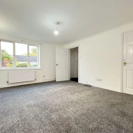 Image 2 - Endeavour Close, Preston, PR2 2YG, United Kingdom - Duplex for rent