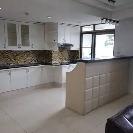 Rent this 3 bed apartment on unnamed road in Din Daeng District, 10400