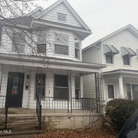 Rent this 3 bed house on 319 N Sumner Ave in Scranton, Pennsylvania