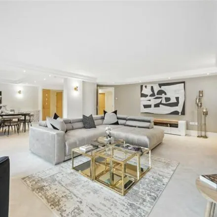 Rent this 5 bed room on Regents Park House in 105 Park Road, London