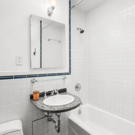 Image 3 - 148 East 84th Street, New York, NY 10028, USA - Apartment for rent