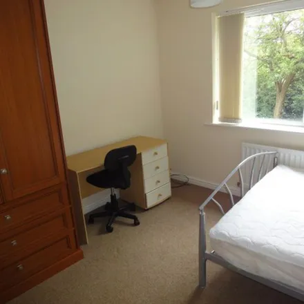 Rent this 1 bed townhouse on Beeches Hollow in Sheffield, S2 3QY