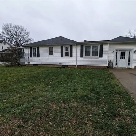 Buy this 2 bed house on 998 Terminal Street in Orrville, OH 44667