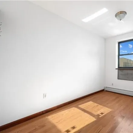 Image 6 - 1561 West 5th Street, New York, NY 11204, USA - Condo for sale