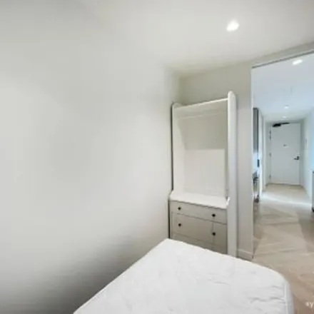 Rent this 3 bed apartment on 63 La Trobe Street in Melbourne VIC 3000, Australia