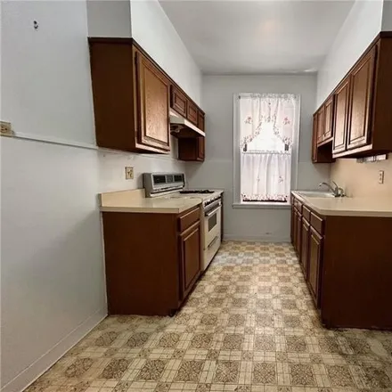 Image 4 - 18 Gelston Ave, Brooklyn, New York, 11209 - House for sale