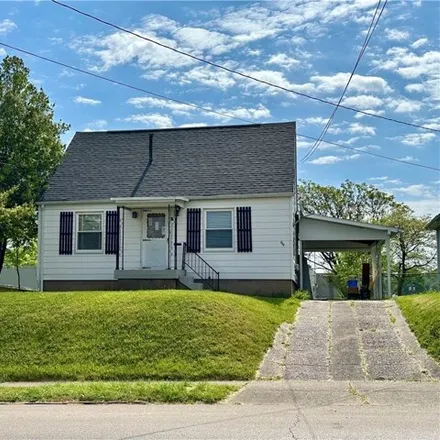 Buy this 2 bed house on Kroger in 2007 7th Street, Parkersburg
