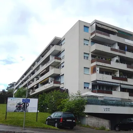 Rent this 4 bed apartment on Chemin du Banc-Bénit 38 in 1212 Lancy, Switzerland