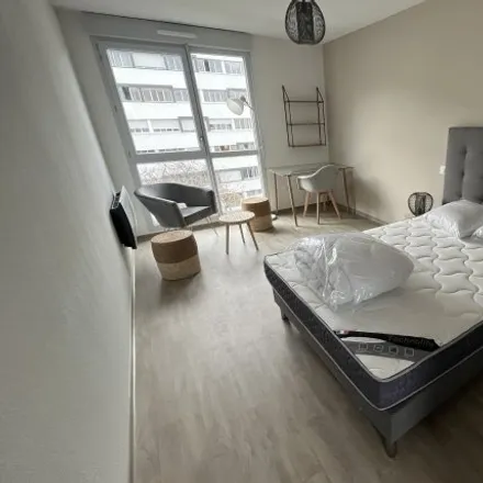 Rent this studio room on Clermont-Ferrand in ARA, FR