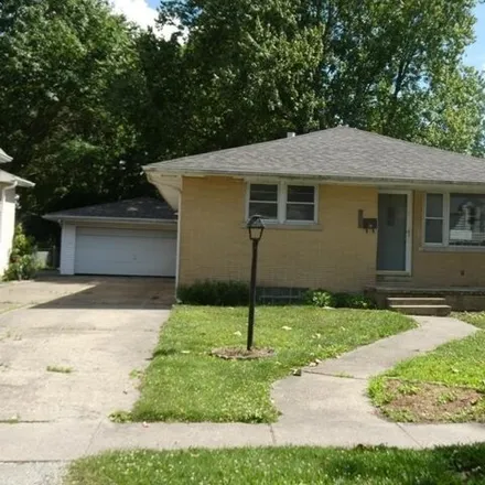 Buy this 3 bed house on 2228 E Grandview Ave in Springfield, Illinois