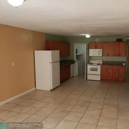 Image 8 - 5611 Nw 27th Ct, Lauderhill, Florida, 33313 - House for sale