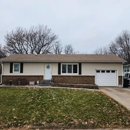 Image 1 - 1072 East 39th Street, Kearney, NE 68847, USA - House for sale