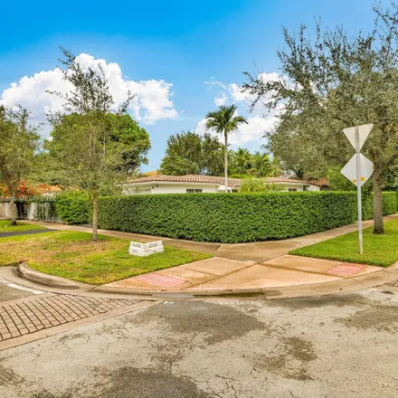 Image 2 - 251 Alesio Avenue, Coral Gables, FL 33134, USA - House for sale