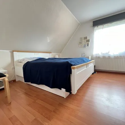 Rent this 3 bed apartment on Mühlenkamp in 27751 Delmenhorst, Germany