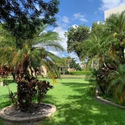 Image 7 - 210 Lakeview Drive, Weston, FL 33326, USA - Condo for sale