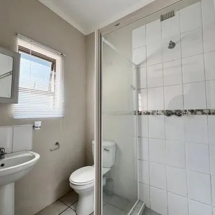 Image 2 - Poole Avenue, Athlone, Pietermaritzburg, 3201, South Africa - Apartment for rent