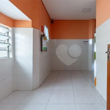 Rent this studio house on Playcare Educacao Infantil Bilingue e Bercario in Rua Pintassilgo 313, Indianópolis