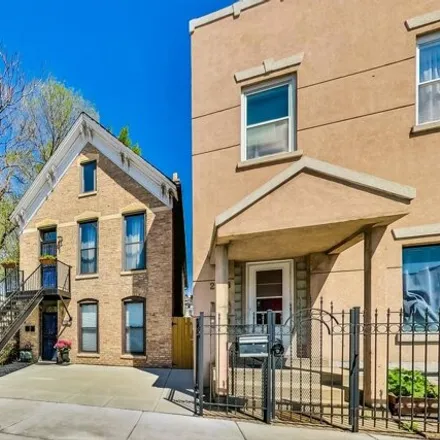 Buy this 7 bed house on 2242 West Grand Avenue in Chicago, IL 60612