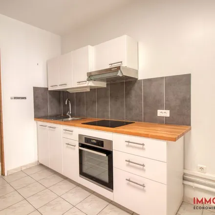 Image 2 - 1 Impasse du Baron, 30150 Roquemaure, France - Apartment for rent