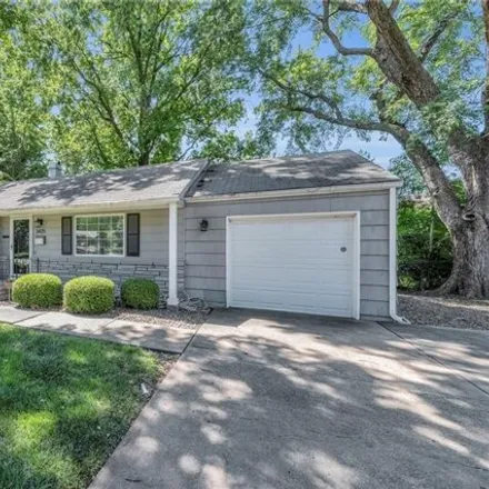 Image 3 - 3425 W 95th St, Overland Park, Kansas, 66206 - House for sale