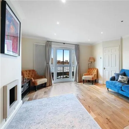 Image 2 - Pageant Crescent, London, SE16 5FZ, United Kingdom - Townhouse for rent