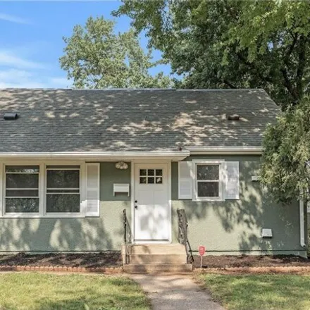 Buy this 3 bed house on 277 Hazelwood Street in Saint Paul, MN 55106