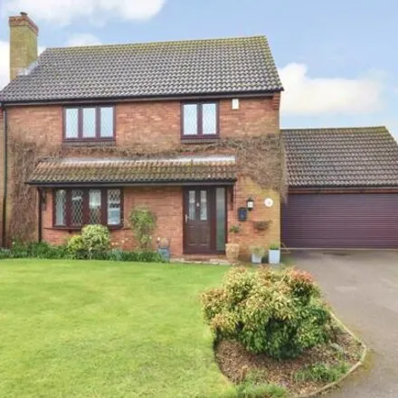 Buy this 4 bed house on Hedge End in SO32 2UF, United Kingdom