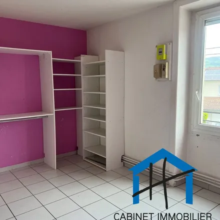 Image 5 - Impasse des Lilas, 42400 Saint-Chamond, France - Apartment for rent