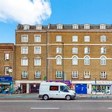 Image 2 - 200 Mile End Road, London, E1 4LD, United Kingdom - Apartment for rent