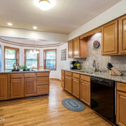 Image 2 - 3916 Spy Glass Ridge Road, McHenry County, IL 60012, USA - House for sale