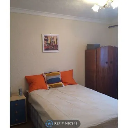 Rent this 4 bed duplex on Unett Street in Bearwood, B66 3SZ