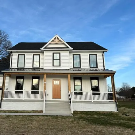 Rent this 4 bed house on 37 Lee Street in Montross, Westmoreland County