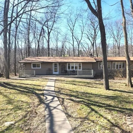 Buy this 4 bed house on 1637 Lakeside Court in Marshall County, IL 61375
