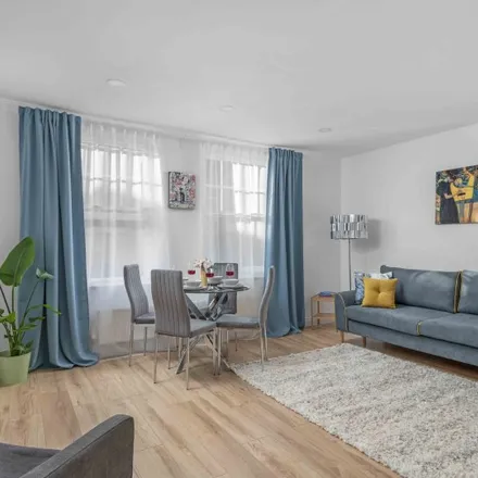 Rent this studio apartment on 91 Brick Lane in Spitalfields, London