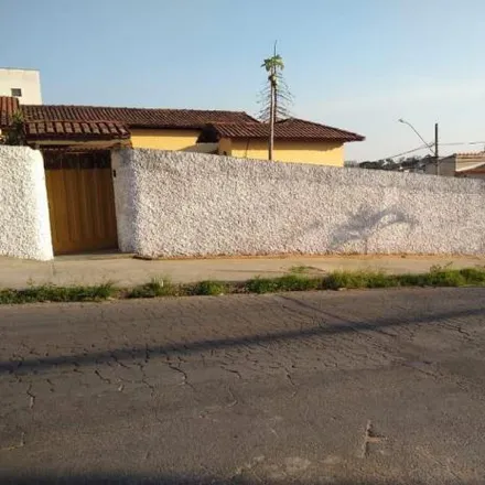 Buy this 4 bed house on Rua Grão Mogol in Jardim das Alterosas, Betim - MG