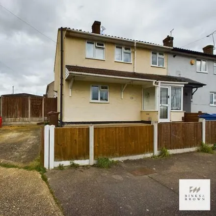 Buy this 3 bed house on Broadmayne in Basildon, SS14 3SB