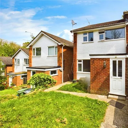 Rent this 3 bed duplex on Sandebrooke Walk in Burghfield Common, RG7 3HX