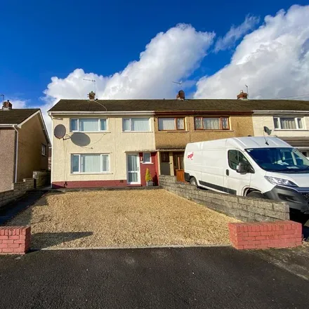 Rent this 3 bed house on unnamed road in Neath, SA10 7SE