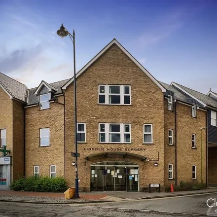 Rent this 2 bed apartment on Lincoln House Surgery in 163 London Road, Hemel Hempstead