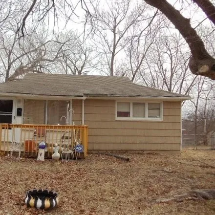 Buy this 2 bed house on 4413 Elmwood Avenue in Kansas City, MO 64130