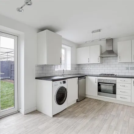 Image 2 - Autumn Close, West Bridgford, NG2 7YL, United Kingdom - Townhouse for rent