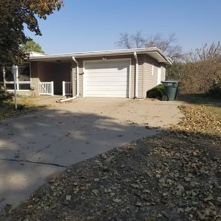 Buy this 3 bed house on 2634 South Mulberry Street in Morningside, Sioux City